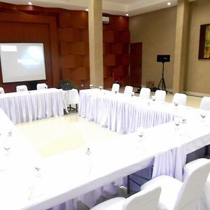 Grant Hotel Subang